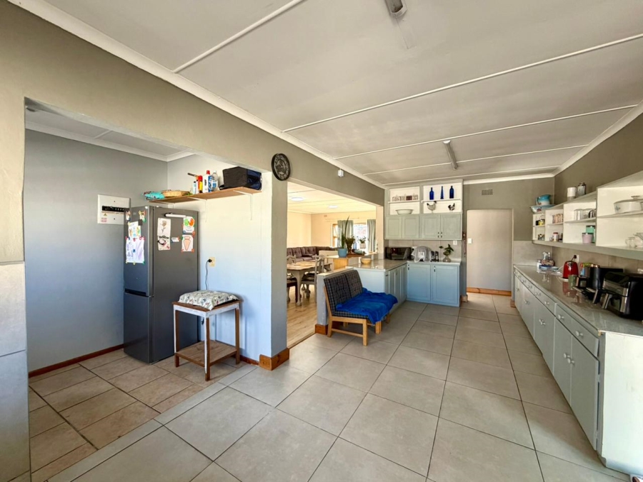 7 Bedroom Property for Sale in Oudtshoorn South Western Cape